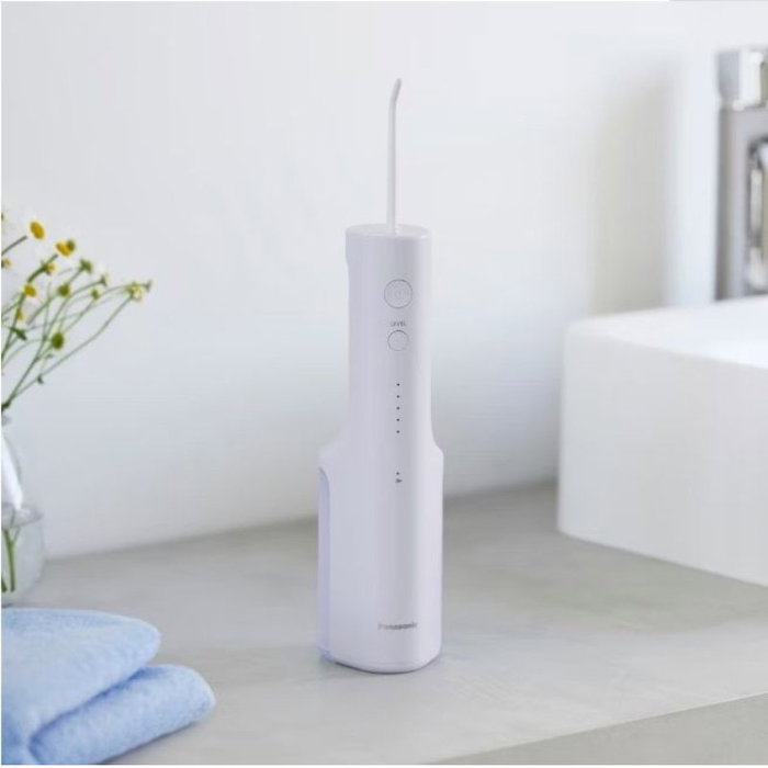Panasonic Irrigador Bucal Serie 300 Modelo EW-DJ26-V303, 5 Niveles de Presión, Elimina Placa, Incluye 3 Boquillas, Ideal para Ortodoncia y Limpieza Interdental, Carga Inalámbrica